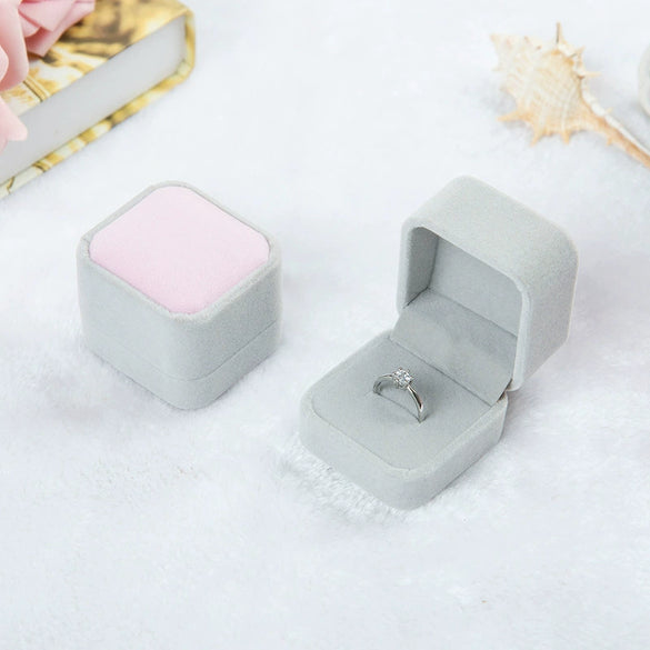 Wholesale Flannel Jewelry Box Ring Box Badge Box Highgrade Flocking Solid Color