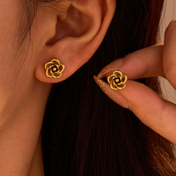 Wholesale Flower Earrings Stainless Steel 18K Golden Retro Electroplated For Women