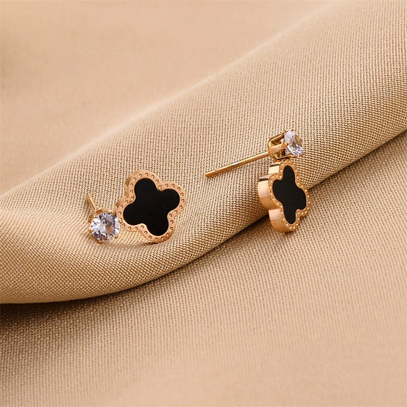 Wholesale Fourleaf Clover Diamond Earrings In Rose Gold Light Luxury Style Nonfading Titanium Steel Electroplated