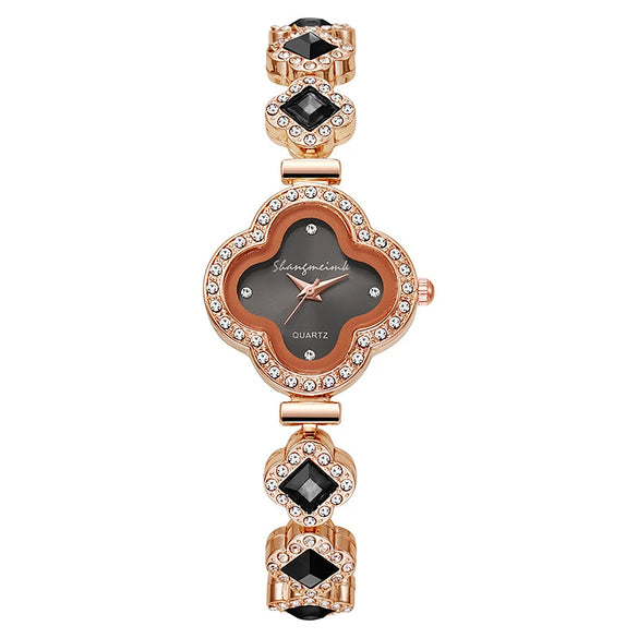 Wholesale Fourleaf Clover Flower Shape Alloy Rhinestone Emerald Bracelet Watch For Women With Sapphire Crystal Glass Mirror And Stainless Steel Buckle