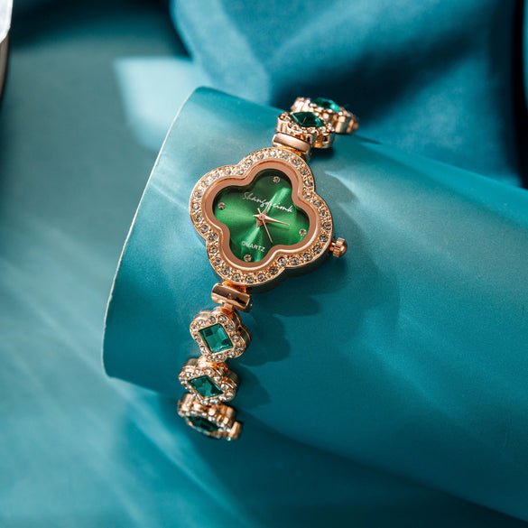 Wholesale Fourleaf Clover Flower Shape Alloy Rhinestone Emerald Bracelet Watch For Women With Sapphire Crystal Glass Mirror And Stainless Steel Buckle