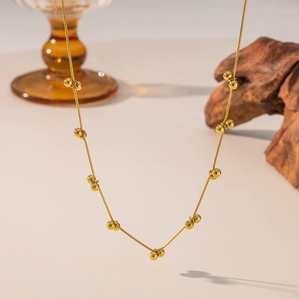 Wholesale Fourleaf Clover Rhombus Sweet And Cool Geometric Style Electroplated 18K Gold Steel Sweater Chain Jewelry For Women