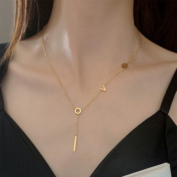 Wholesale Fourleaf Clover Rhombus Sweet And Cool Geometric Style Electroplated 18K Gold Steel Sweater Chain Jewelry For Women