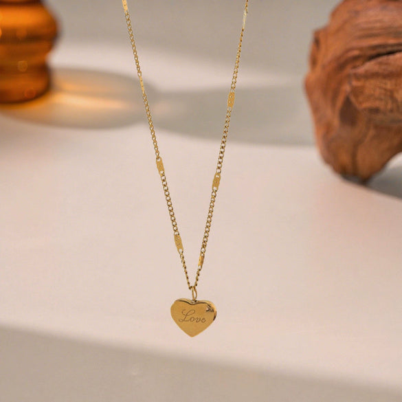 Wholesale Fourleaf Clover Rhombus Sweet And Cool Geometric Style Electroplated 18K Gold Steel Sweater Chain Jewelry For Women