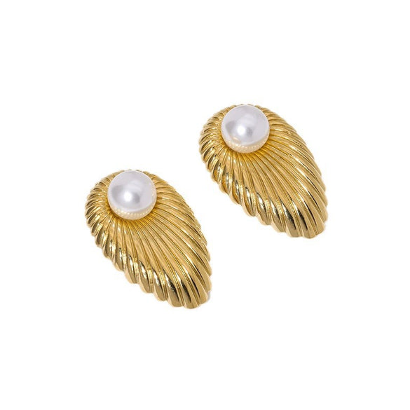 Wholesale French Retro Court Style Simulation Pearl Titanium Steel Earrings 18K Gold Plated For Women