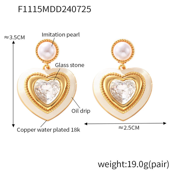 Wholesale French Retro Earrings With Imitation Pearl And Heart Shaped Three Dimensional Glass Stone Copper Material Electroplating Design