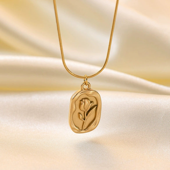 Wholesale French Retro Embossed Tulip K Goldplated Titanium Steel Pendant Necklace For Women