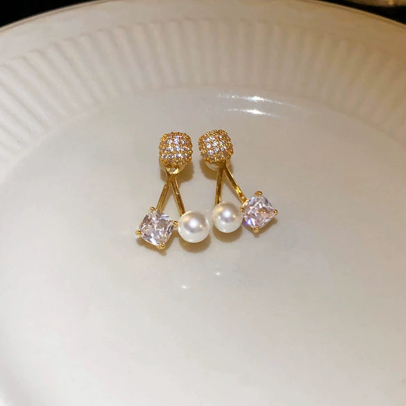 Wholesale French Retro Pearl Earrings With 925 Silver Needles Alloy Material Geometric Pattern And Diamondencrusted Design For Women