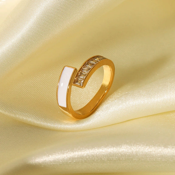 Wholesale French Retro Stainless Steel Ring With Geometric Design 18K Gold Plated By Vacuum Real Gold Electroplating In Pvd Furnace For Women