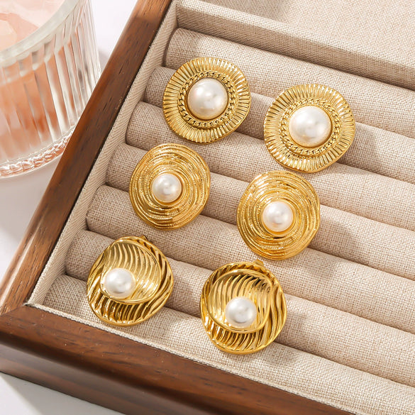 Wholesale French Retro Style Pleated Inlaid Pearl Earrings For Women Titanium Steel With 18K Vacuum Plating In Furnace And Electroplating