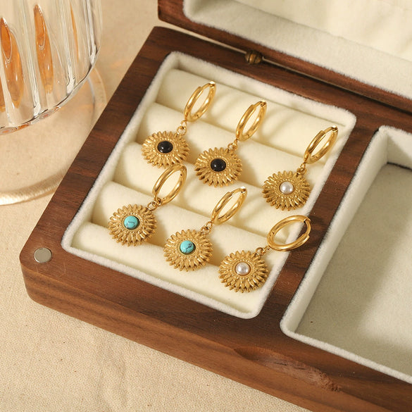 Wholesale French Retro Style Stainless Steel Sunflower Earrings For Women With Electroplating
