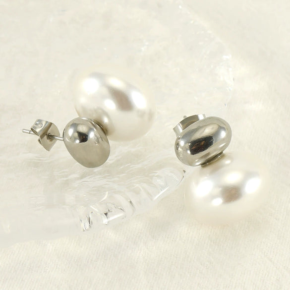 Wholesale French Retro Women's Titanium Steel And 18K Pearl Earrings With Geometric Design And Electroplating Treatment