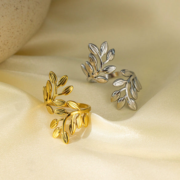 Wholesale Fresh Leaf Pattern Titanium Steel Electroplated Ring For Women