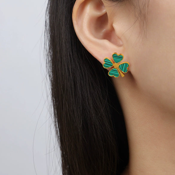 Wholesale Fresh Pastoral Style Creative Titanium Steel Set With Clover Flower Pattern Bracelet Necklace Ear Studs Electroplated