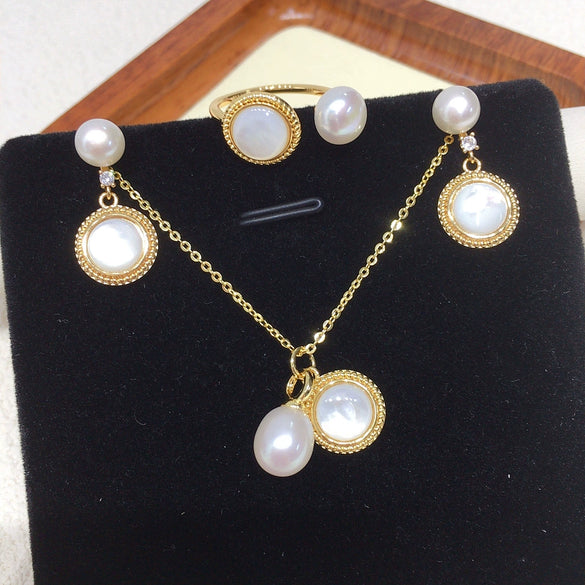Wholesale Freshwater Pearl And Sea Shell Jewelry Set With Round Shape