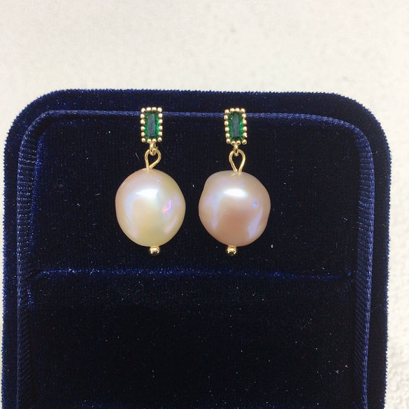 Wholesale Freshwater Pearl Earrings Alloy Inlaid With Artificial And Semiprecious Stones Alien Shape Retro Style For Women