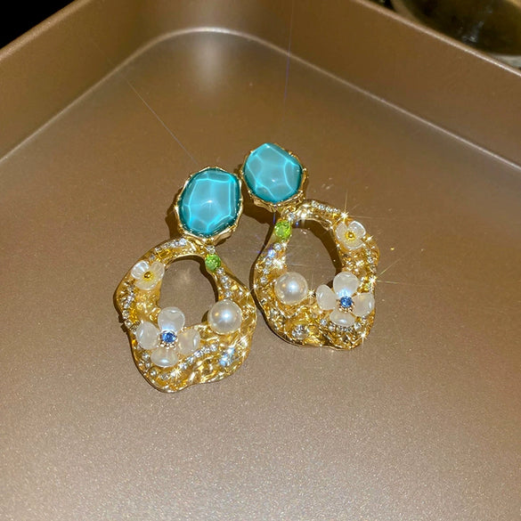 Wholesale Freshwater Pearl Flower Earrings With Real Gold Electroplated Silver Needles Set With Pearls For Women