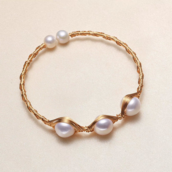 Wholesale Freshwater Pearl Women's Bracelet With Near Circle Shape And Copper Accessories