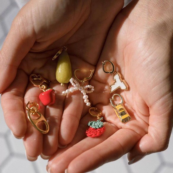 Wholesale Fruit Shaped Copper Pendant Necklace With Electroplating Process