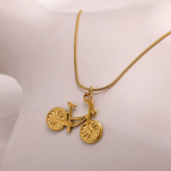 Wholesale Fun Mini Cute Retro Niche Design Elegant Stainless Steel Gold Plated Bicycle Pendant Rope Chain For Unisex