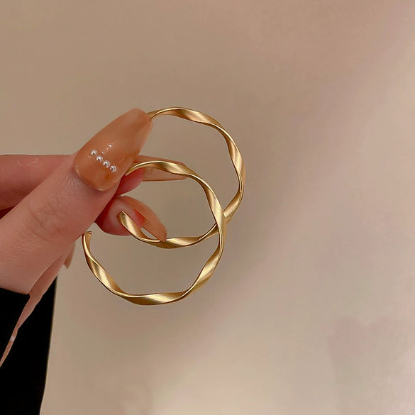 Wholesale Geometric Alloy Earrings With 925 Silver Needles And Electroplating Treatment For Women Simple Fashion Temperament