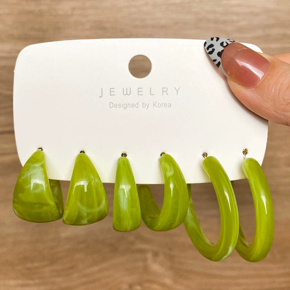 Wholesale Geometric Circle Earrings With Creative Butterfly Love Pendant Crystal Alloy Resin Acrylic Micro Inlay