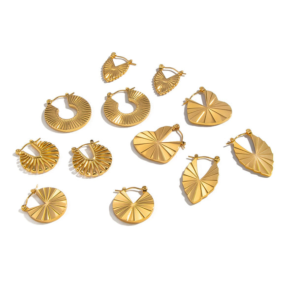 Wholesale Geometric Circular Leaf Heartshaped Titanium Steel And Stainless Steel Vacuum Real Gold Plated Earrings For Women