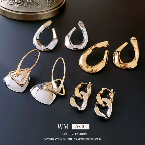 Wholesale Geometric Copper Electroplated Highend Women's Triangle Chain Earrings