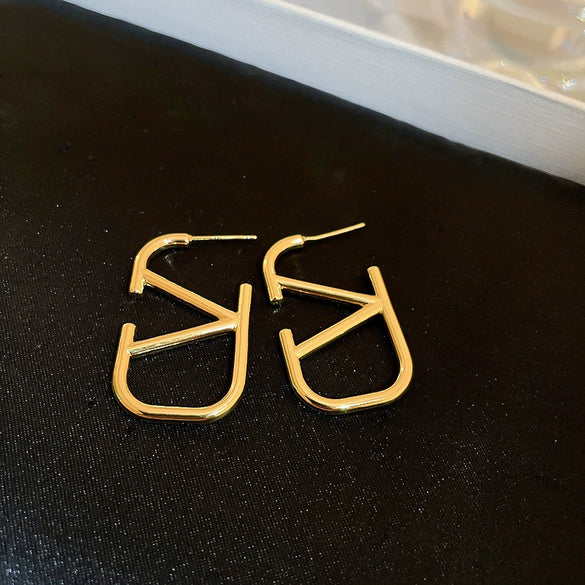 Wholesale Geometric Copper Electroplated Highend Women's Triangle Chain Earrings