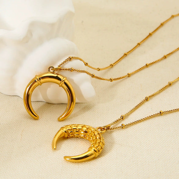 Wholesale Geometric Crescent Moon Horn Pendant Stainless Steel 18K Gold Plated Oshaped Chain Necklace For Women