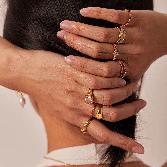 Wholesale Geometric Diamond Inlaid Stainless Steel Ring And Bracelet For Women