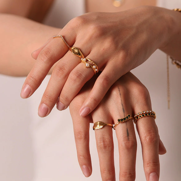 Wholesale Geometric Diamond Inlaid Stainless Steel Ring And Bracelet For Women