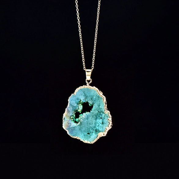 Wholesale Geometric Electroplated Natural Agate Crystal Cave Stone Pendant Necklace For Women