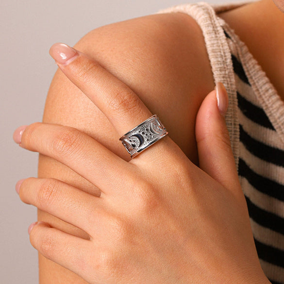 Wholesale Geometric Electroplated Stainless Steel Vintage Engraved Moon Ring For Women