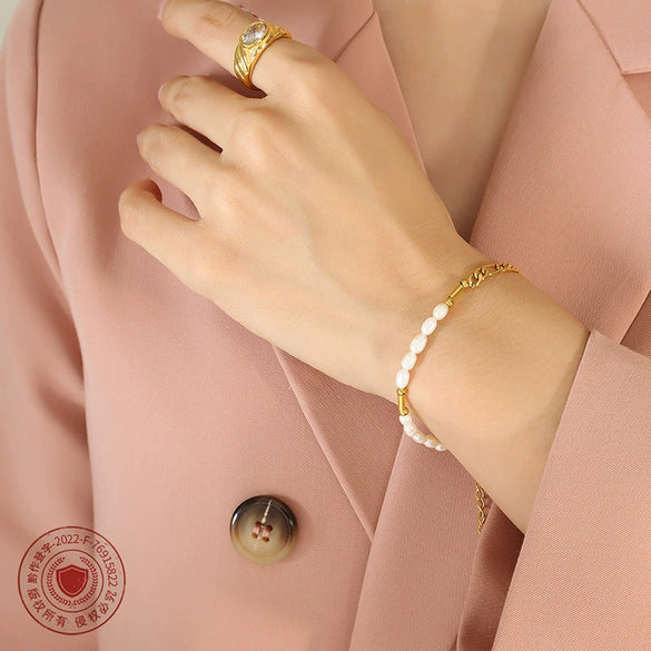 Wholesale Geometric Electroplated Titanium Steel Strip Beaded Chain Bracelet With Freshwater Pearl For Women