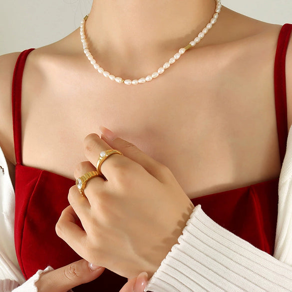 Wholesale Geometric Ferris Wheel Freshwater Pearl Necklace With Titanium Steel Gold Plated Chain For Women