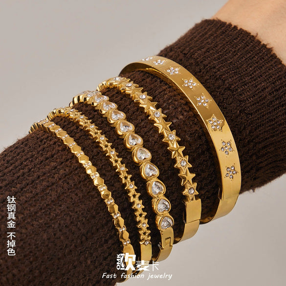 Wholesale Geometric Fivepointed Star And Heartshaped Zircon Inlay Stainless Steel Electroplated Bracelet Set