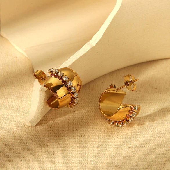 Wholesale Geometric Flower Shell Stainless Steel Earrings With Diamonds 18K Gold Plated For Women