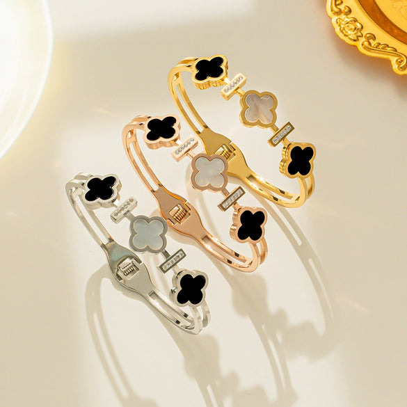 Wholesale Geometric Fourleaf Clover Titanium Steel Rose Gold Electroplated Women's Bracelet