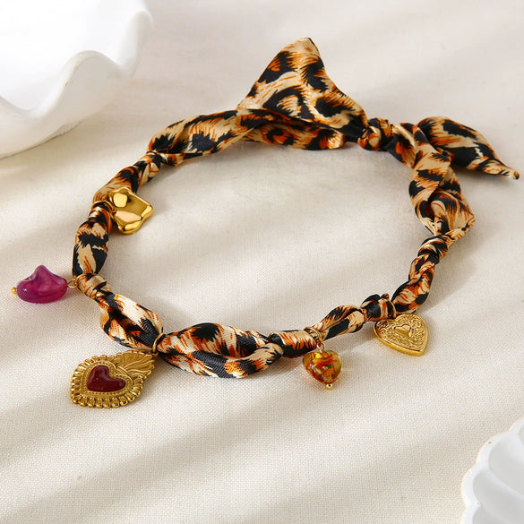 Wholesale Geometric Heartshaped Stainless Steel Leopard Print Pendant Necklace For Women With Electroplating