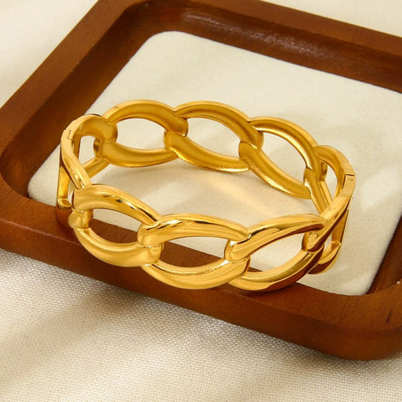 Wholesale Geometric Hollow Cross 18K Gold Plated Stainless Steel Bracelet For Women