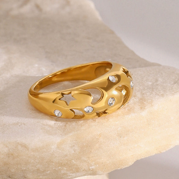 Wholesale Geometric Hollow Moon Star Crescent Ring Jewelry In Stainless Steel With 18K Gold Electroplating And White Diamond