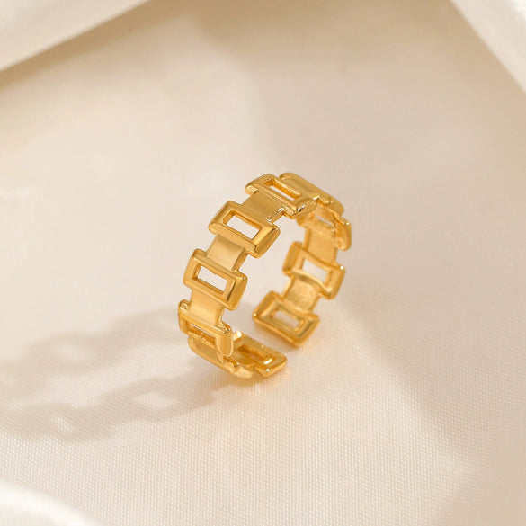 Wholesale Geometric Hollow Stainless Steel Ring For Women With Gold Plating