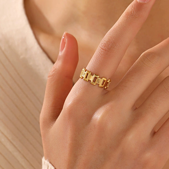 Wholesale Geometric Hollow Stainless Steel Ring For Women With Gold Plating
