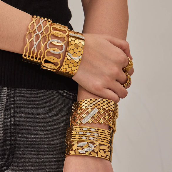 Wholesale Geometric Hollowout Microinlaid Zircon Stainless Steel Goldplated Bracelet Elegant Jewelry