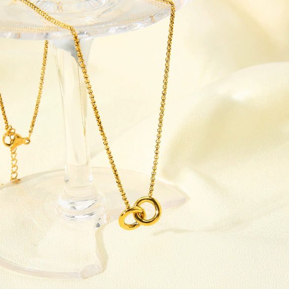 Wholesale Geometric Interlocking Plain Circle Pendant Stainless Steel 18K Gold Plated Necklace For Women