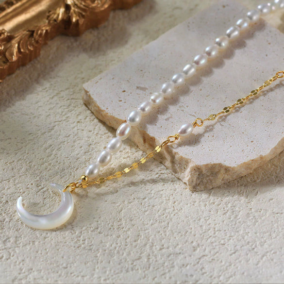 Wholesale Geometric Natural Freshwater Pearl S925 Sterling Silver Crescent Pendant Necklace With Electroplating For Women