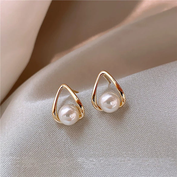Wholesale Geometric Pearl Earrings For Women Metal U Shape Electroplated