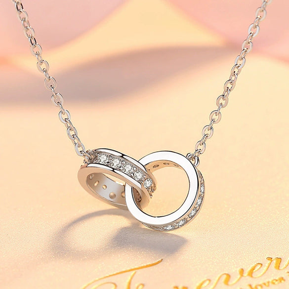 Wholesale Geometric Round Silver Necklace With Diamonds For Women