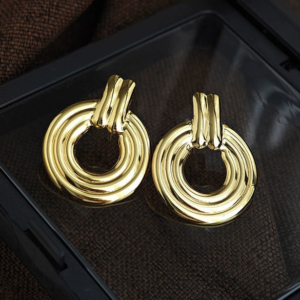Wholesale Geometric Round Texture Titanium Steel Earrings For Women With Electroplating Design
